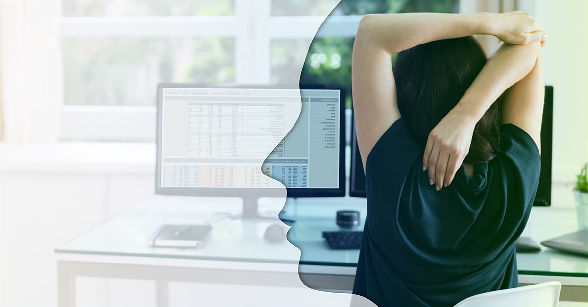 Étirements à faire au bureau pour les personnes assises toute la journée