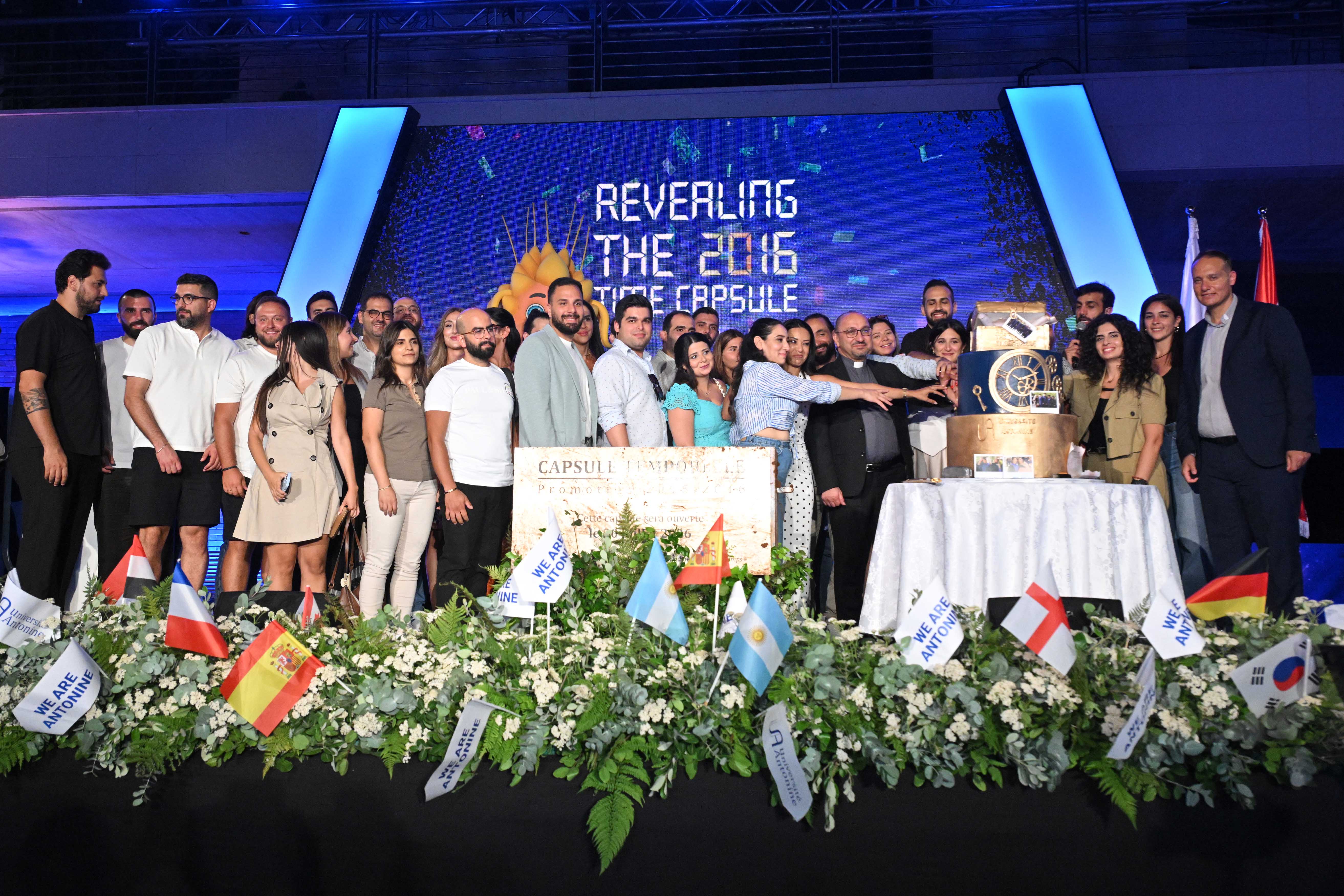 /Gallery/EnglishWebsite/News/Revealingtimecapsule/239.jpg