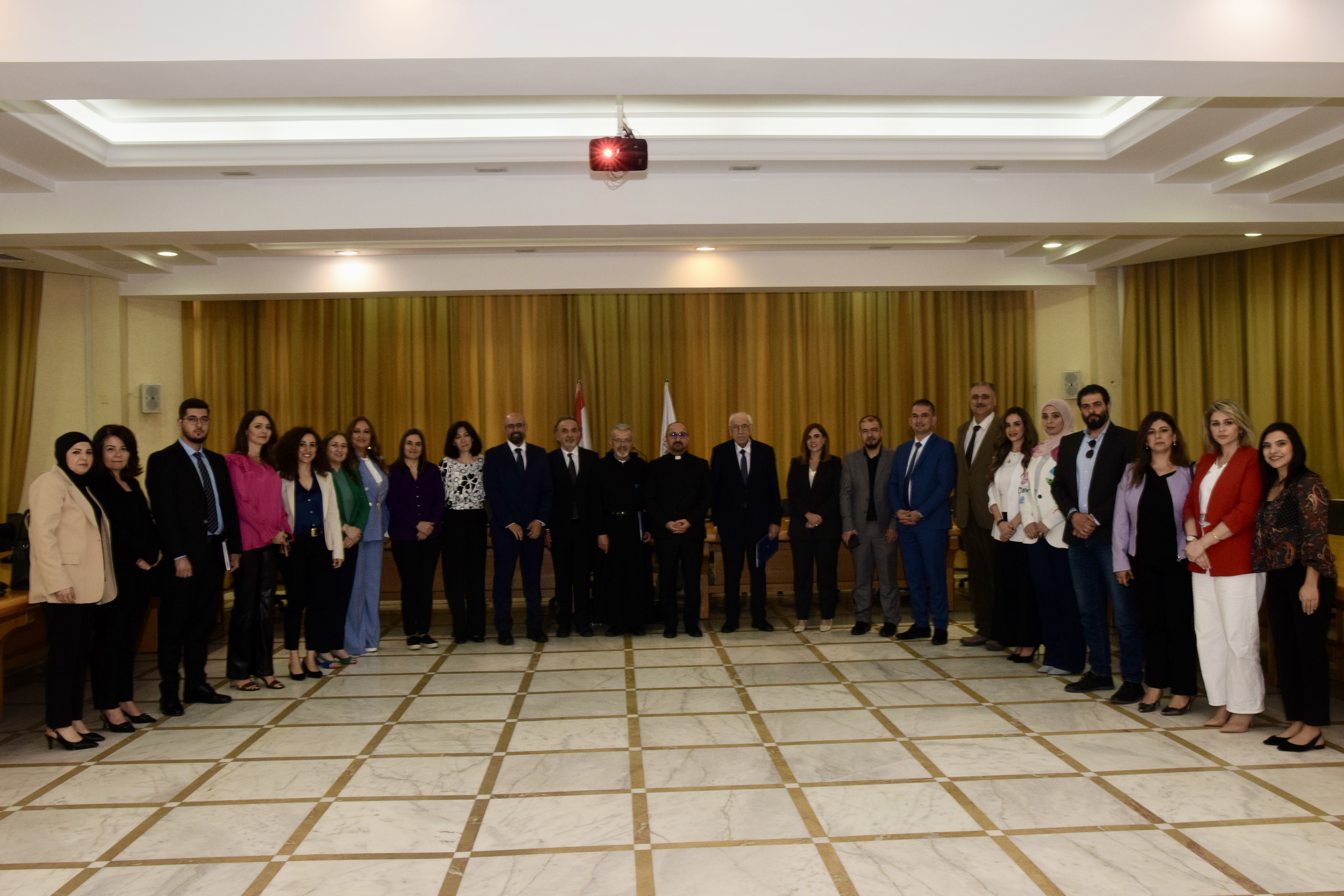 /Gallery/EnglishWebsite/News/StatementontheSymposiumWhichMusicEducationforLebanon/fmm-symposium-10.jpg