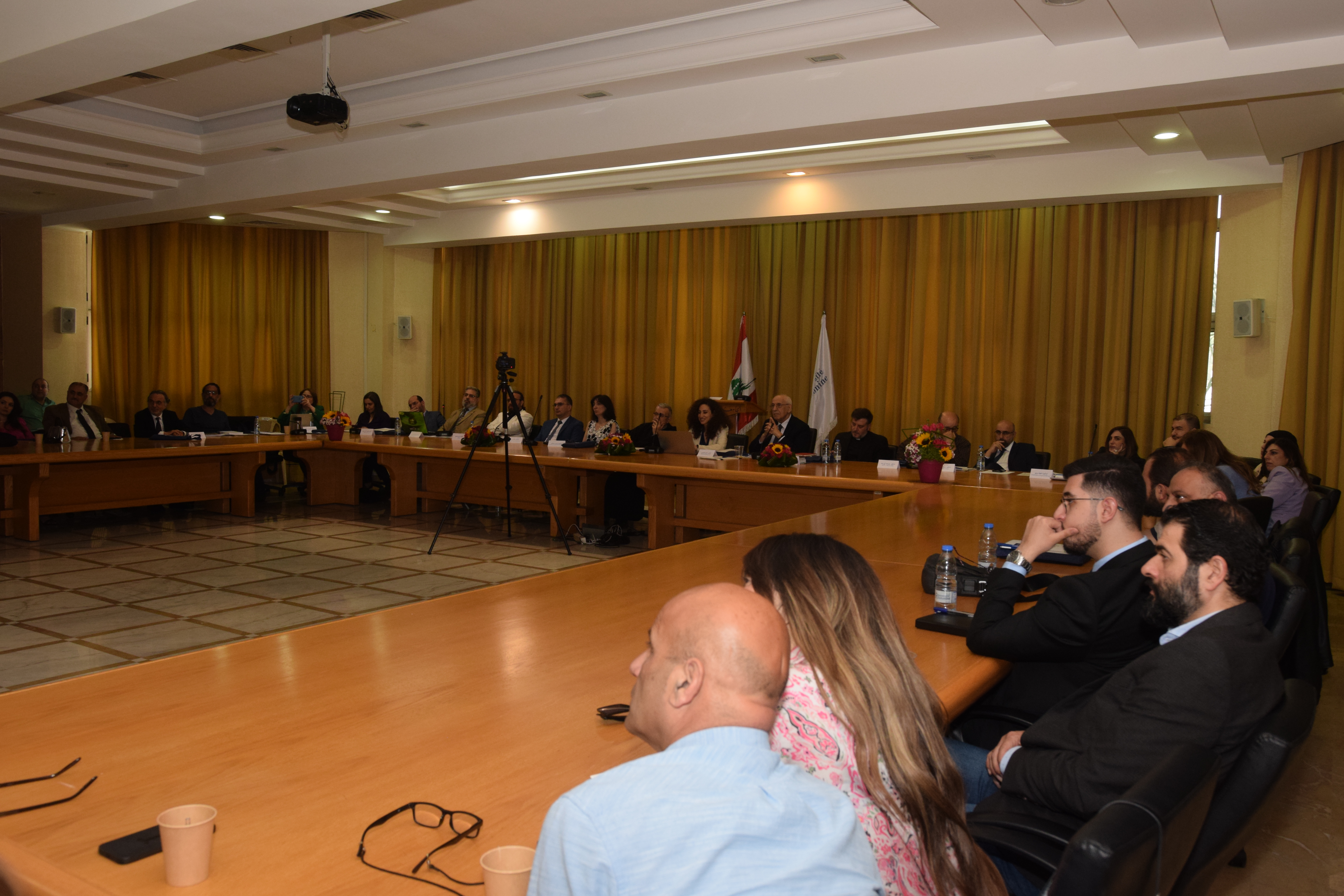 /Gallery/EnglishWebsite/News/StatementontheSymposiumWhichMusicEducationforLebanon/fmm-symposium-7.JPG