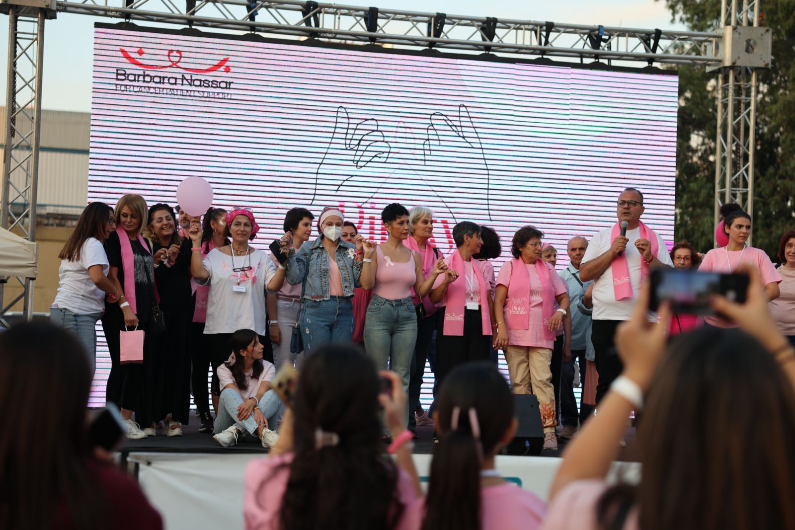 /Gallery/EnglishWebsite/News/UAStudentsJoinPinkyPromiseforBreastCancerAwareness/24.jpeg