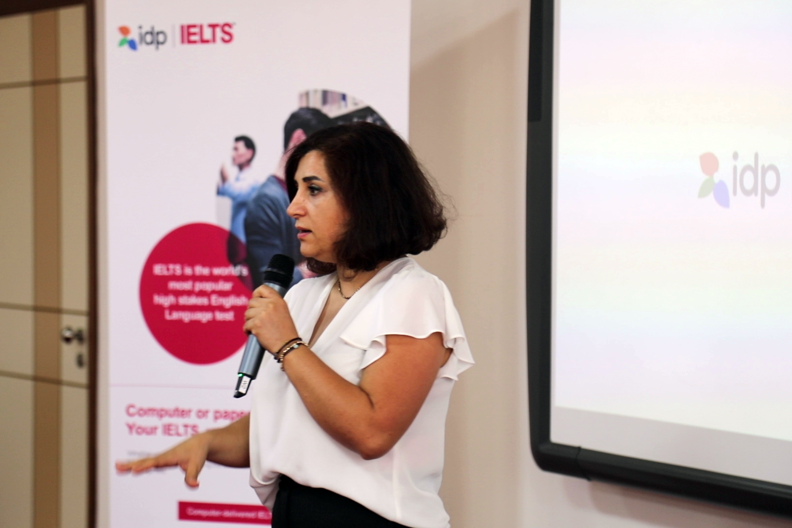/Gallery/EnglishWebsite/News/launching-the-idp-ielts-at-ua/3.png