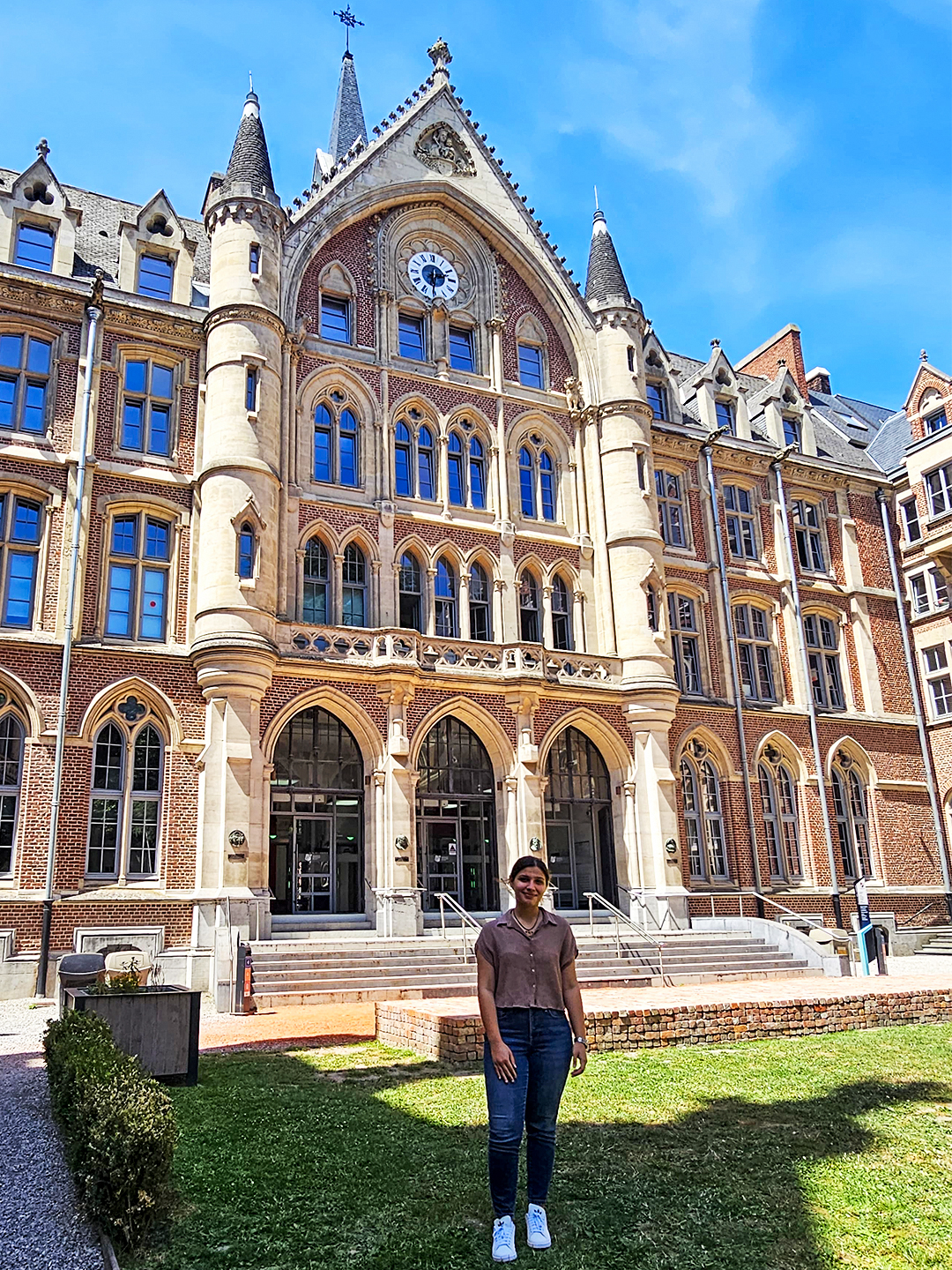 /Gallery/EnglishWebsite/News/oir-fuce-summer-school-study-mobility-dzavie-torikia/fuce-dzavie-torikian-1.jpg