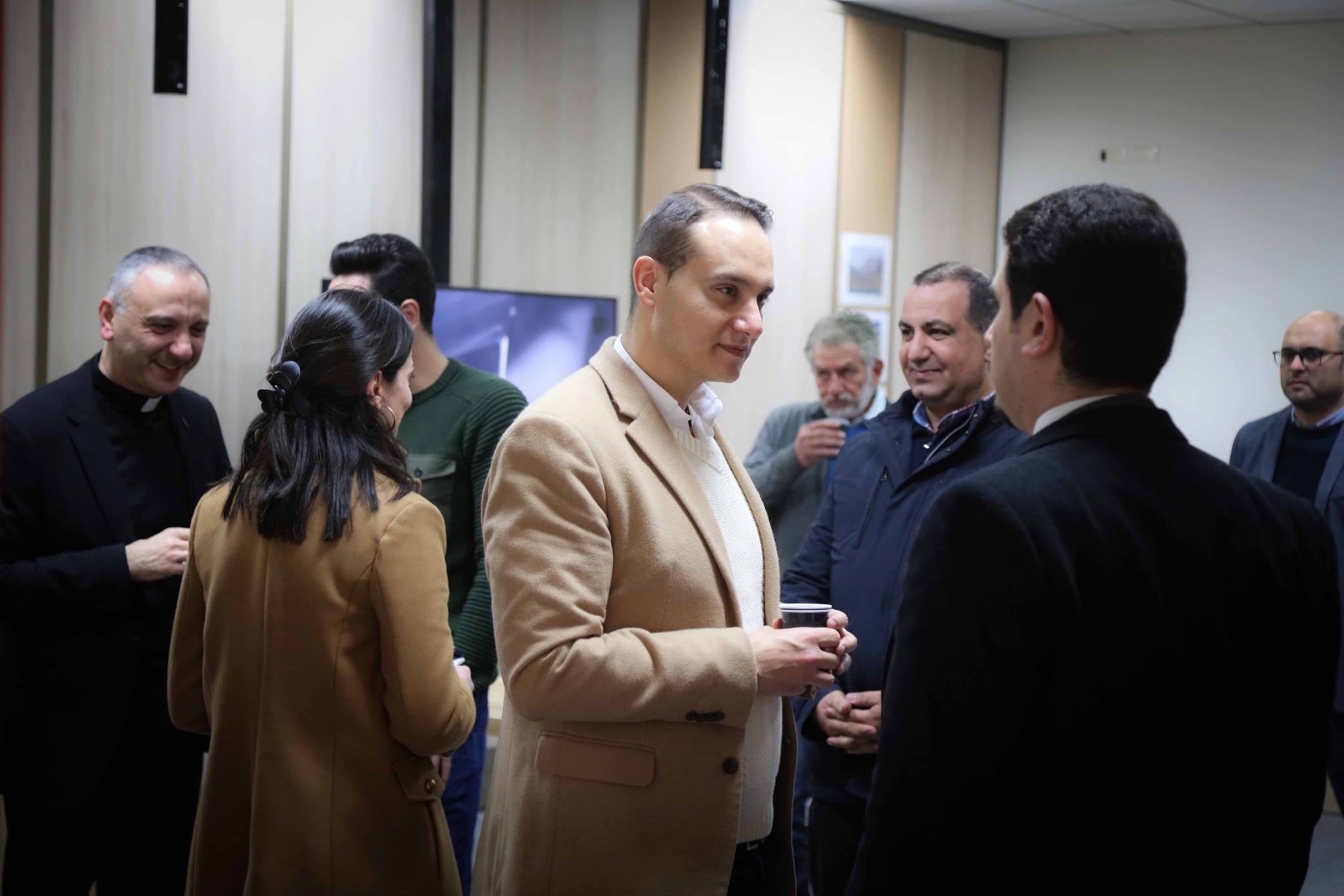 /Gallery/mainwebsitephotos/eventtest/CoffeewiththeRector/2.jpg