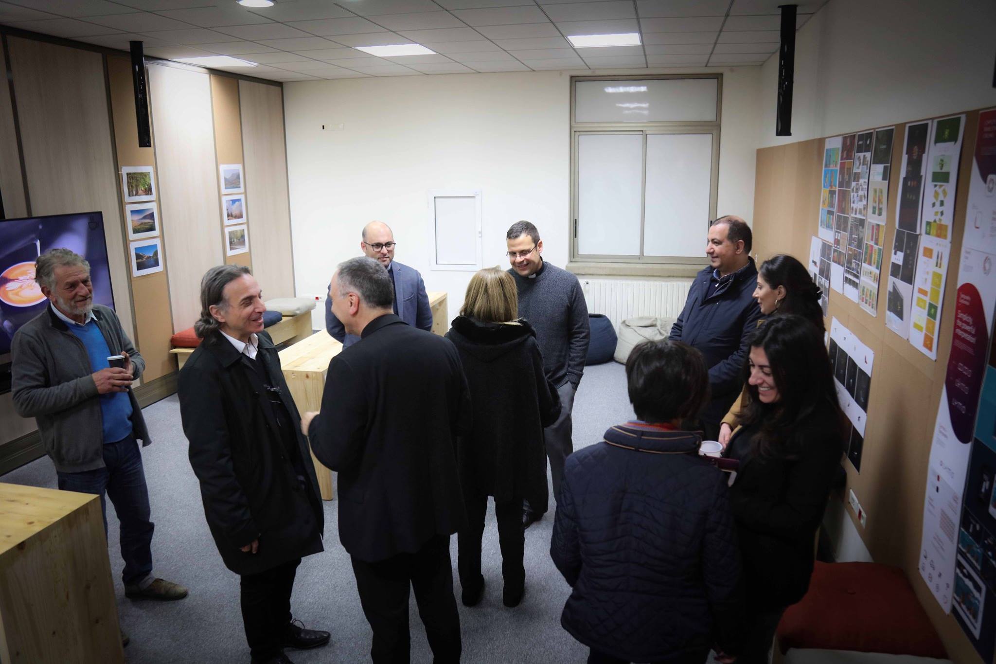 /Gallery/mainwebsitephotos/eventtest/CoffeewiththeRector/5.jpg